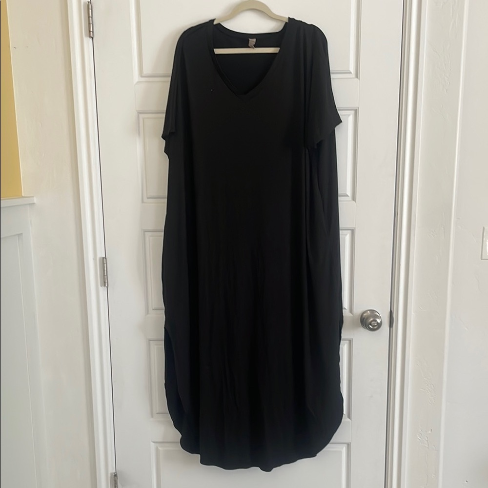 Elegant Black V-Neck Dress